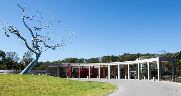 The driveway leading up to the unassuming portico at Crystal Bridges.