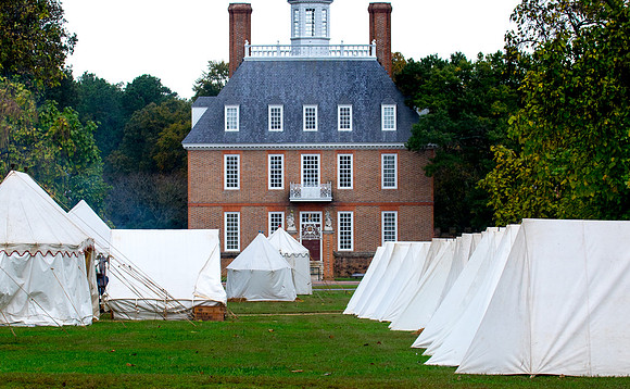 The militia's encampment in front of the Governor's Palace