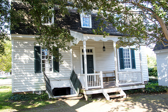 One of the historic colonial homes for rent