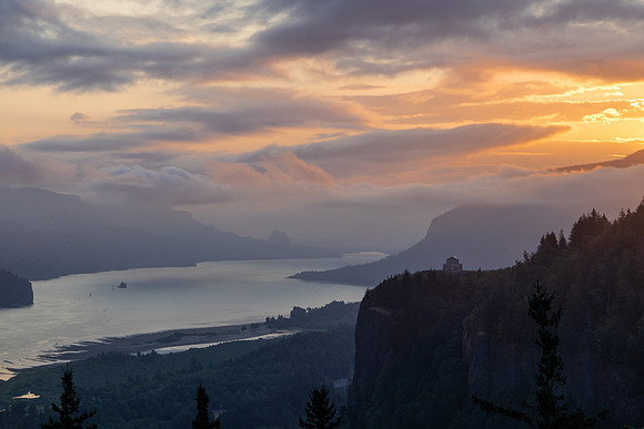 The Columbia River Gorge and Vista House